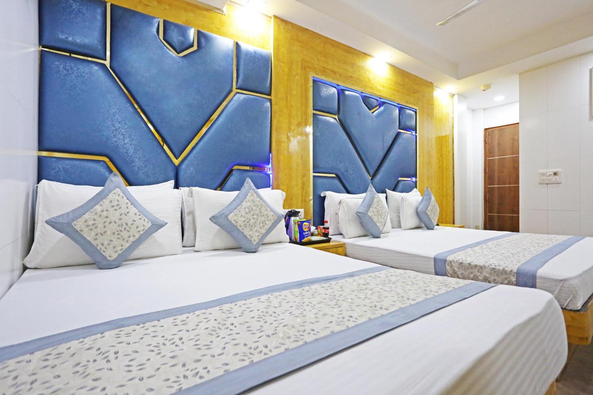 Hotel Preet Palace -5 Mints Walk From Nizamuddin Railway Station New Delhi Exterior photo