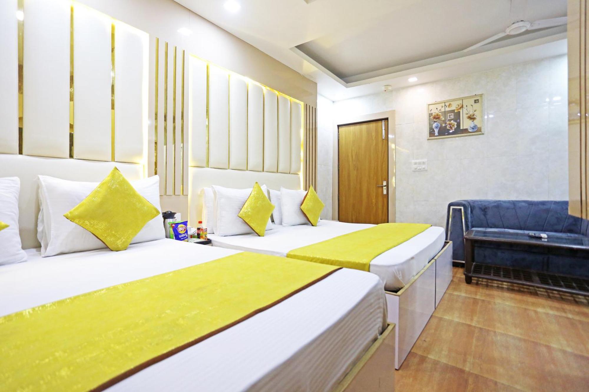 Hotel Preet Palace -5 Mints Walk From Nizamuddin Railway Station New Delhi Exterior photo
