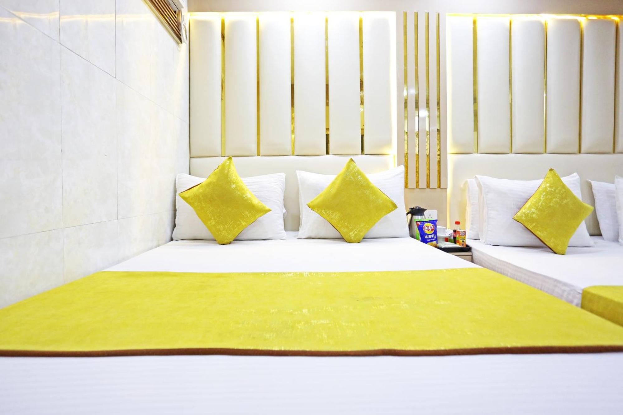 Hotel Preet Palace -5 Mints Walk From Nizamuddin Railway Station New Delhi Exterior photo
